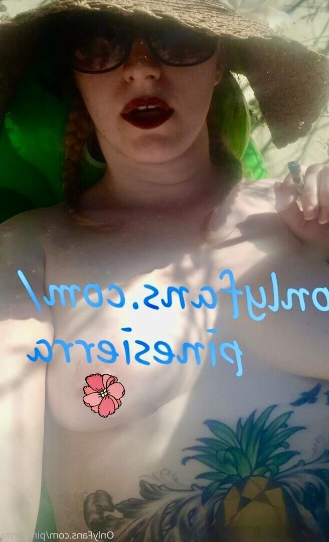 Sierra Big Ass Big Boobs Blonde sexy Mädchen gemischte heiße Aufnahmen
