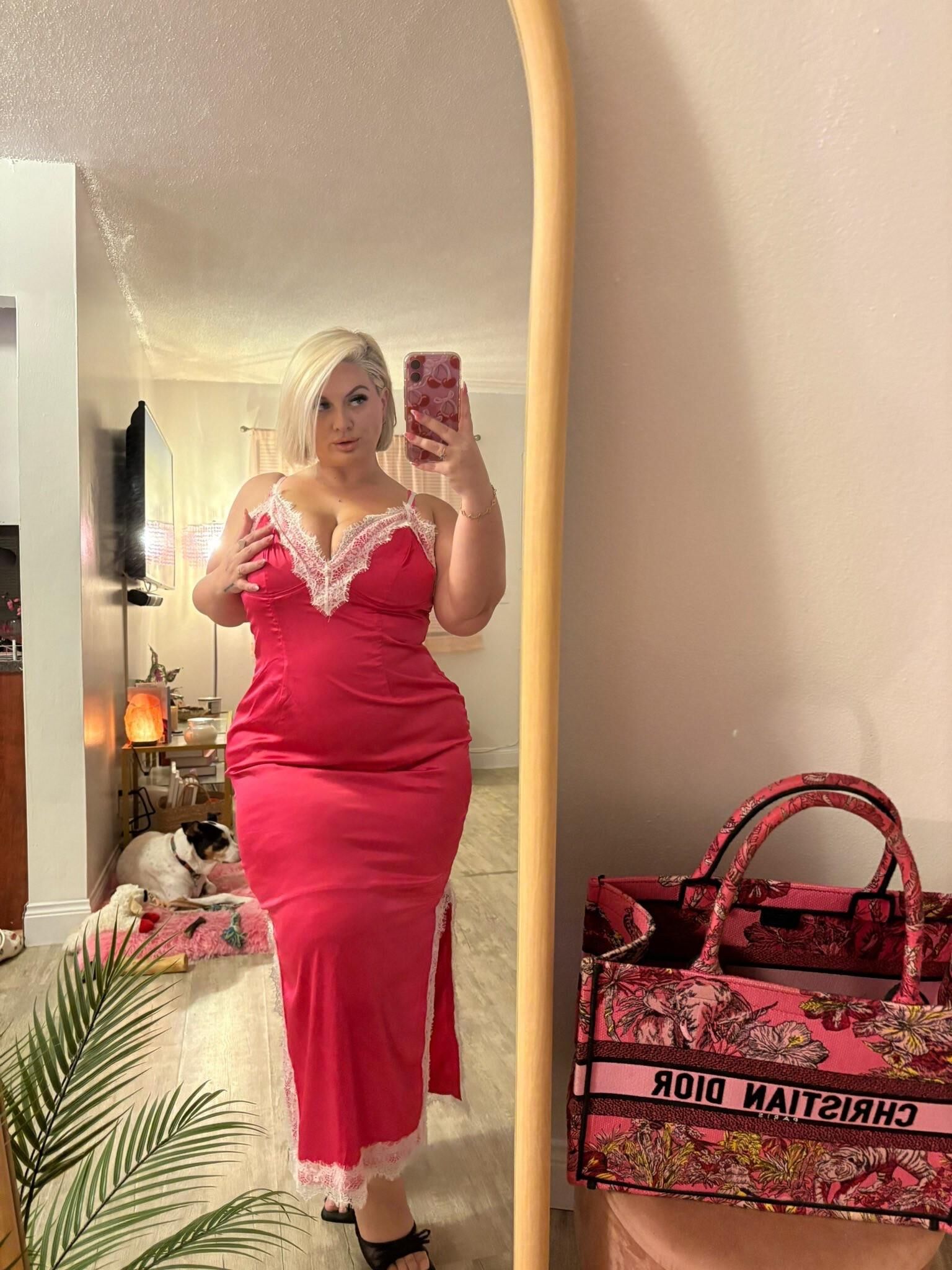 ヘイリー・ビッグ・お尻ビッグおっぱいゴージャスなブロンドBBWガールミックスホットショット