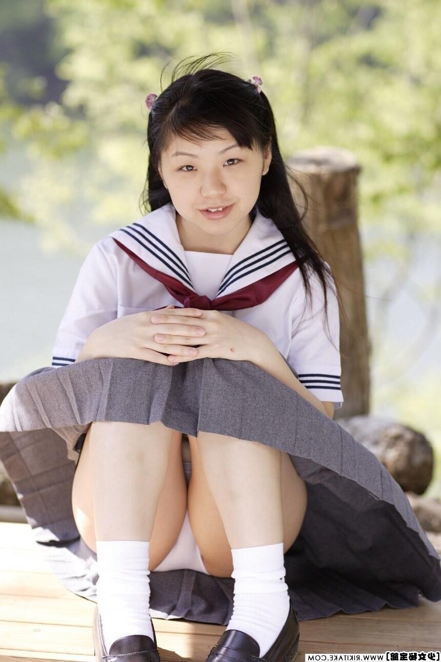 日本のヌードモデル中原リサコ