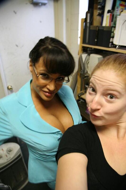 Lisa Ann Candids/Expos/Social Media