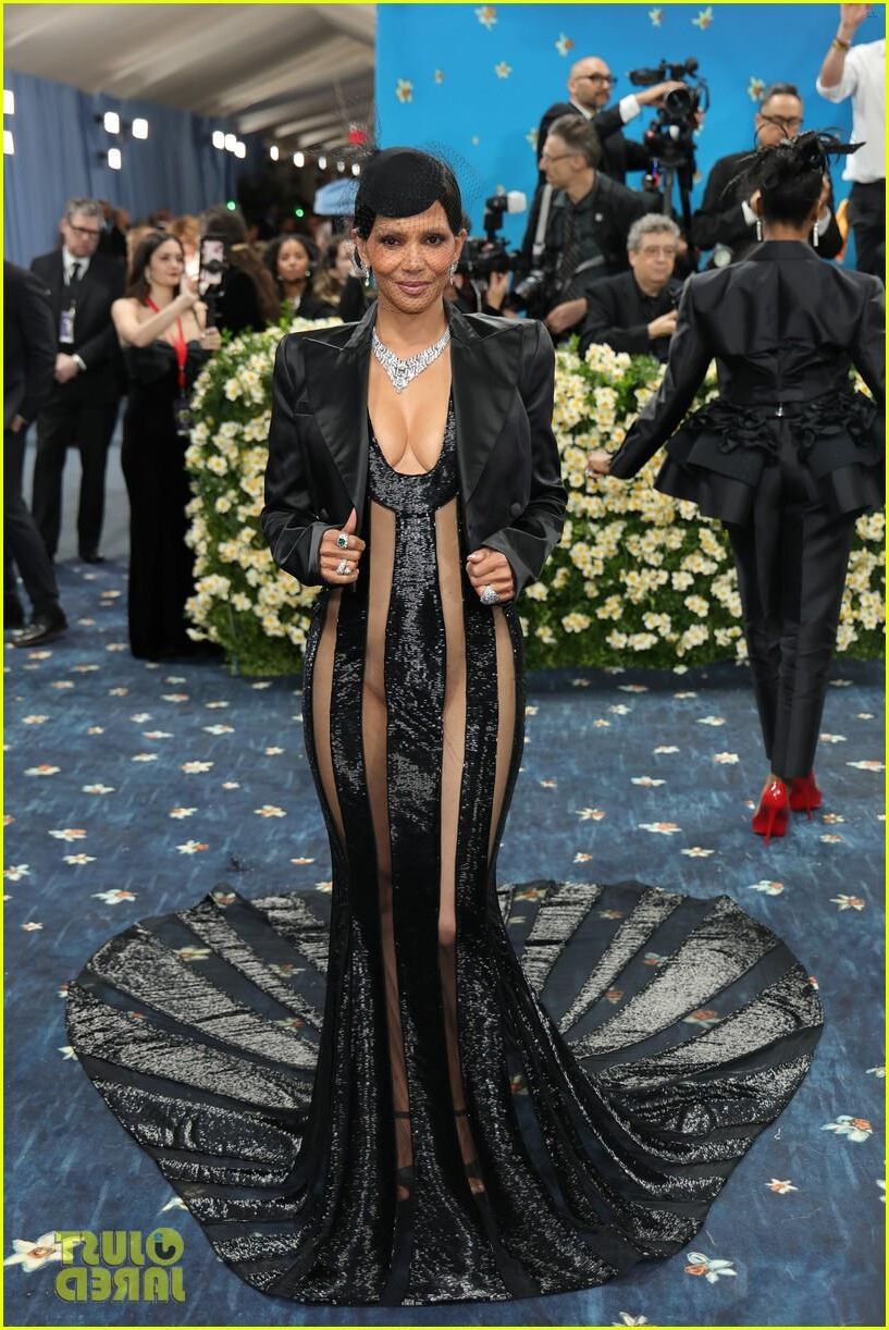 Halle Berry bei Met Gala May th