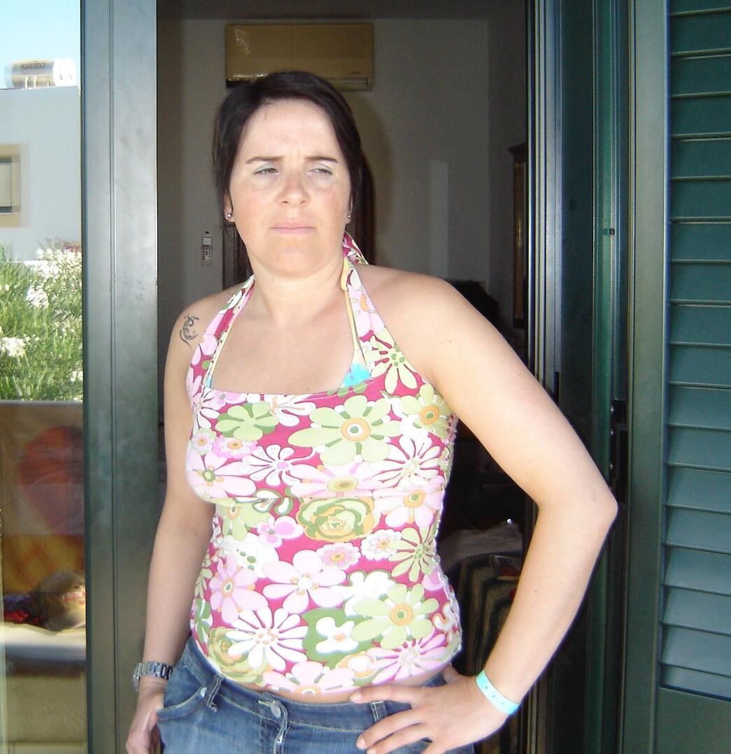 CARMEN UNE PUTE MARIEE