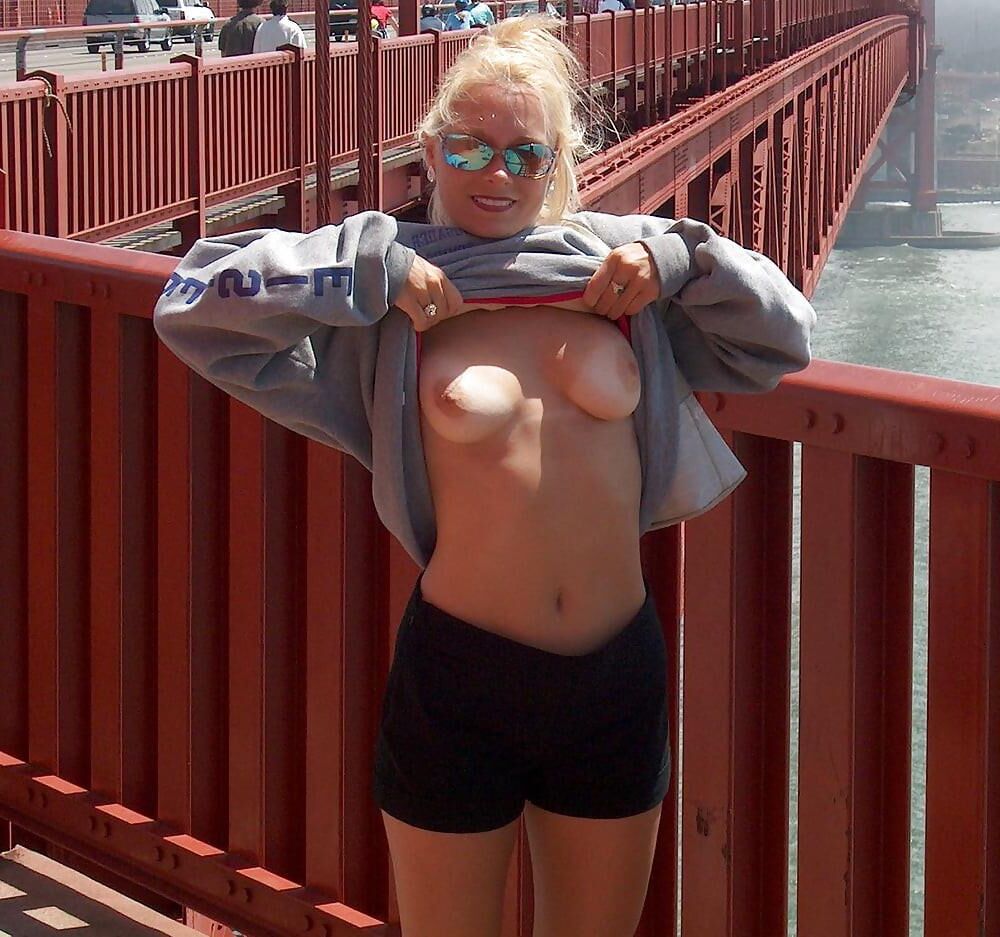 HOT MILF NUDES