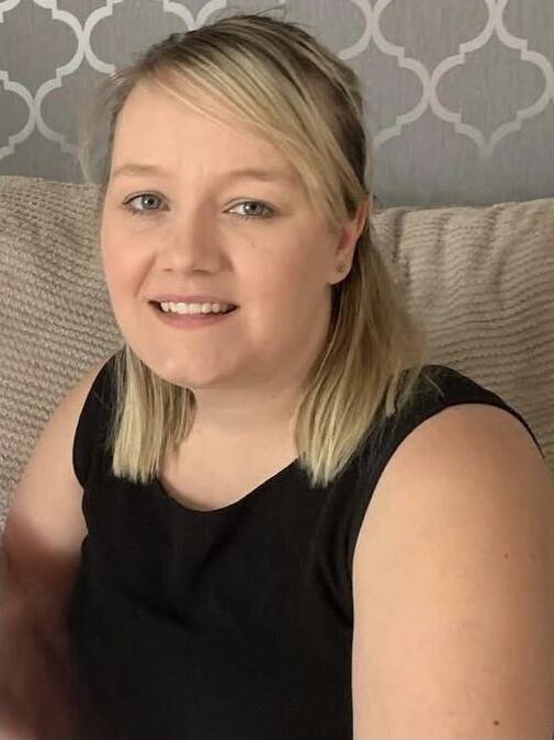 My chubby blonde daughter to wank over 