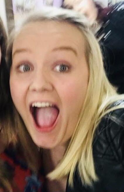 My chubby blonde daughter to wank over 