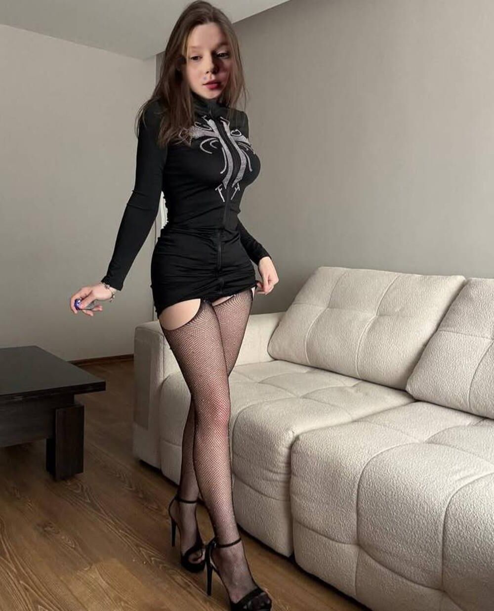 Молодая модель новые фотографии