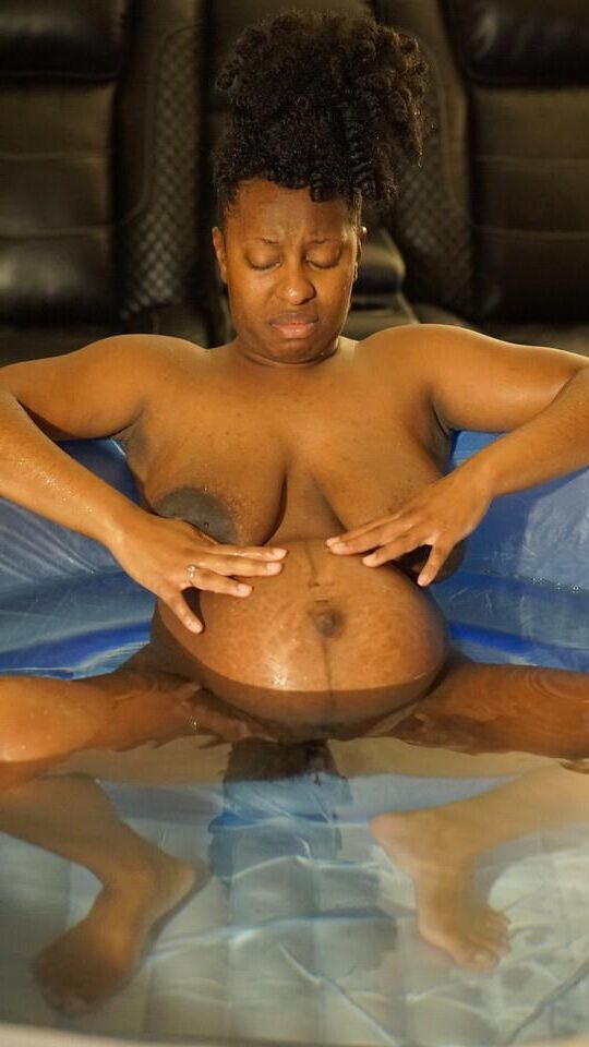 Labour pregnant mom 