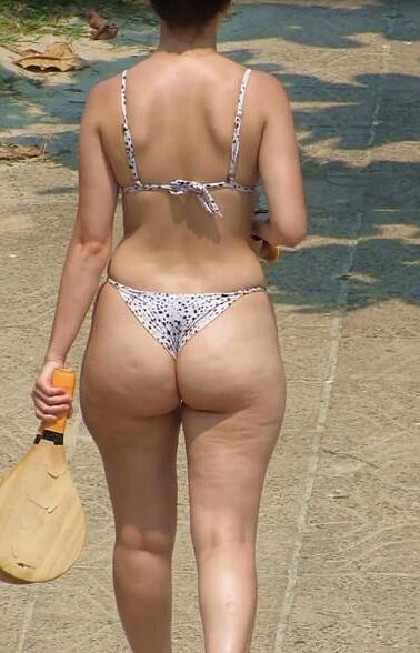 Branca de Bikini Bunda Perfeita