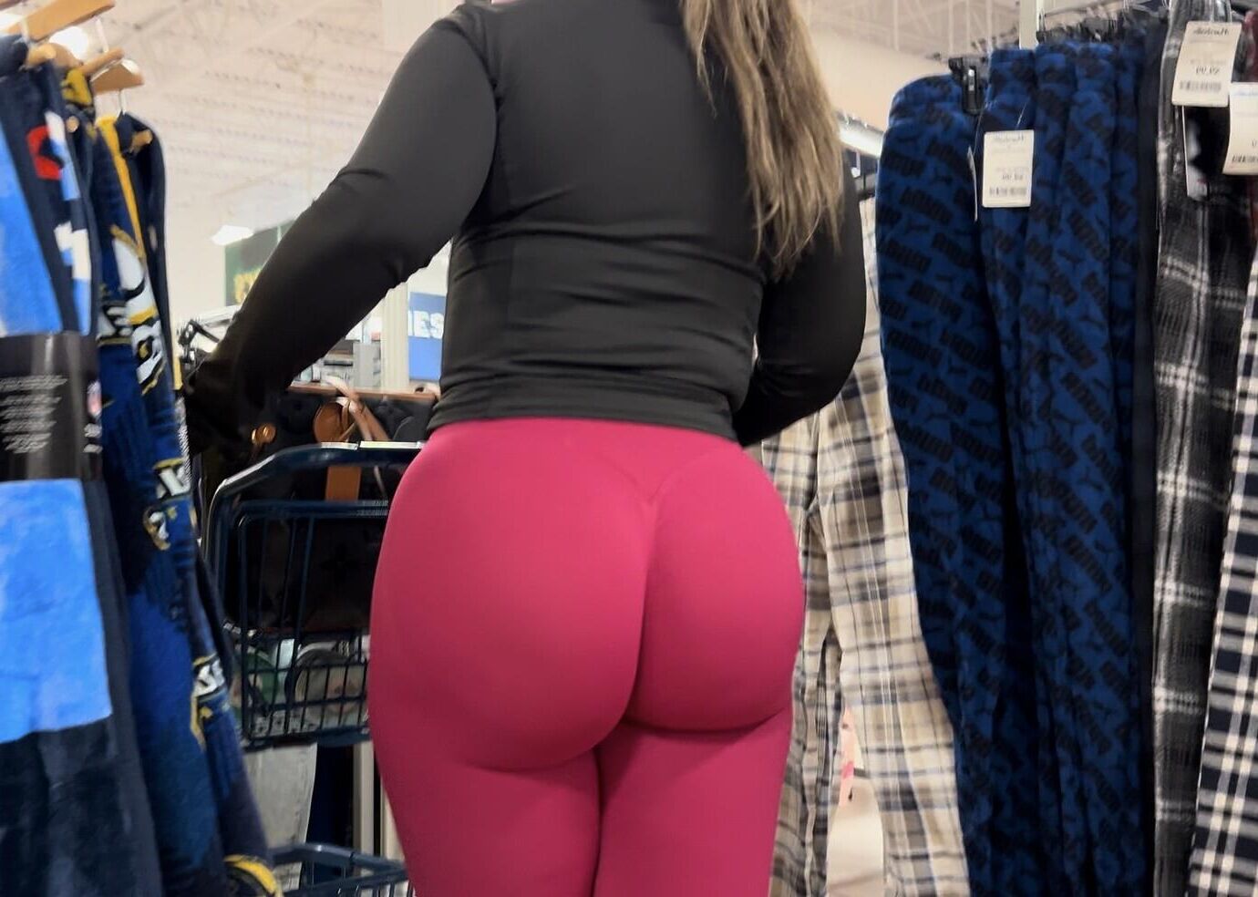 Fat Ass Slut Shows Off 