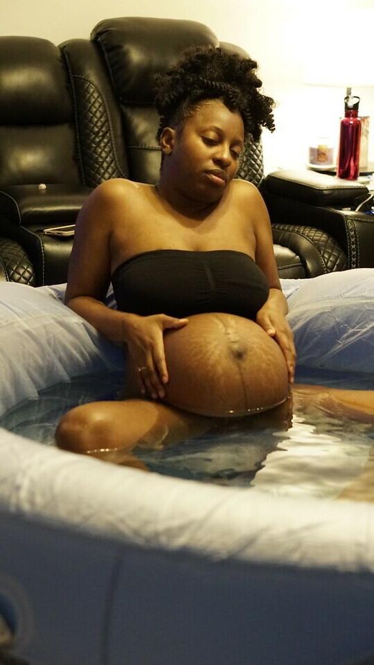 Labour pregnant mom 