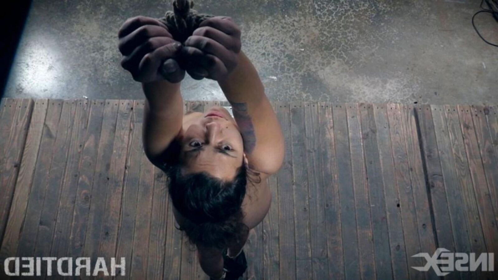 Modelo de Bondage Minnow Monroe