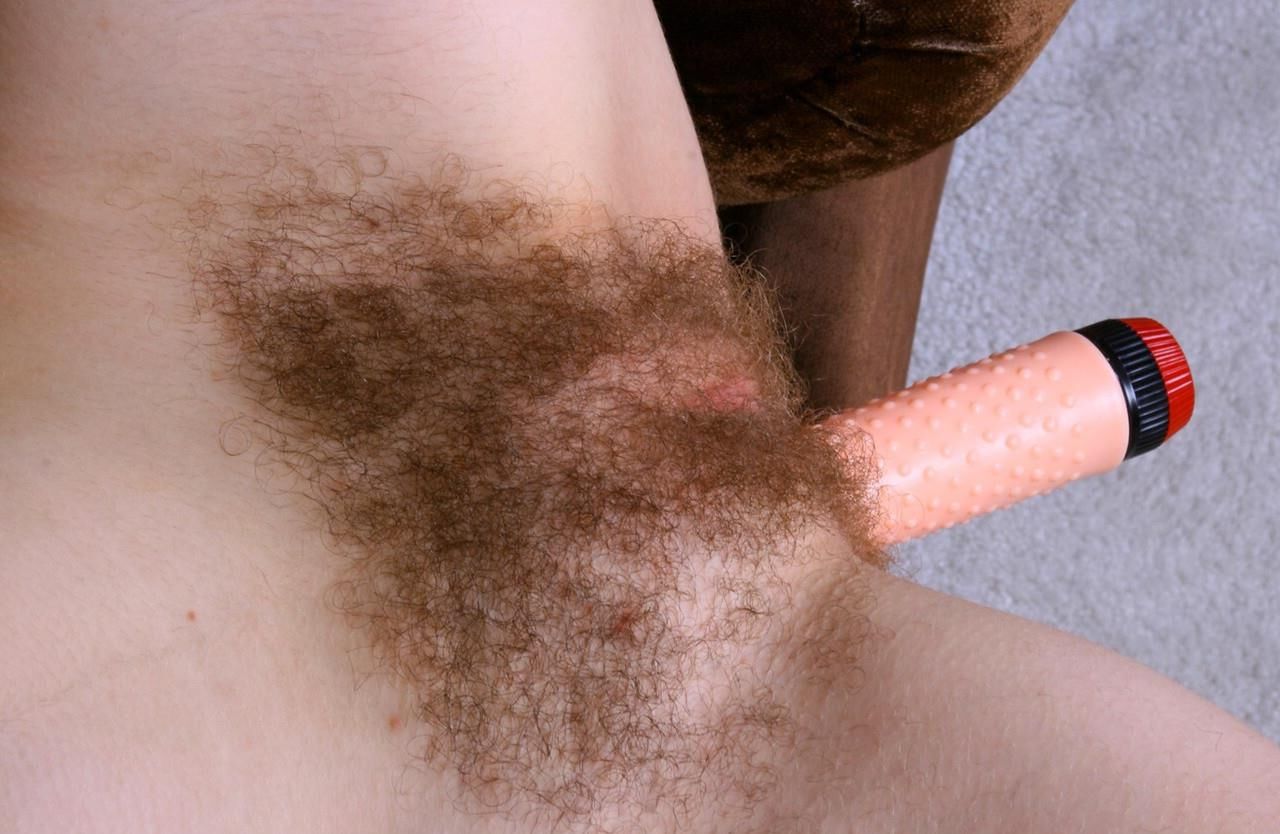 Cute thick blonde with a hairy cunt and pierced nips danni