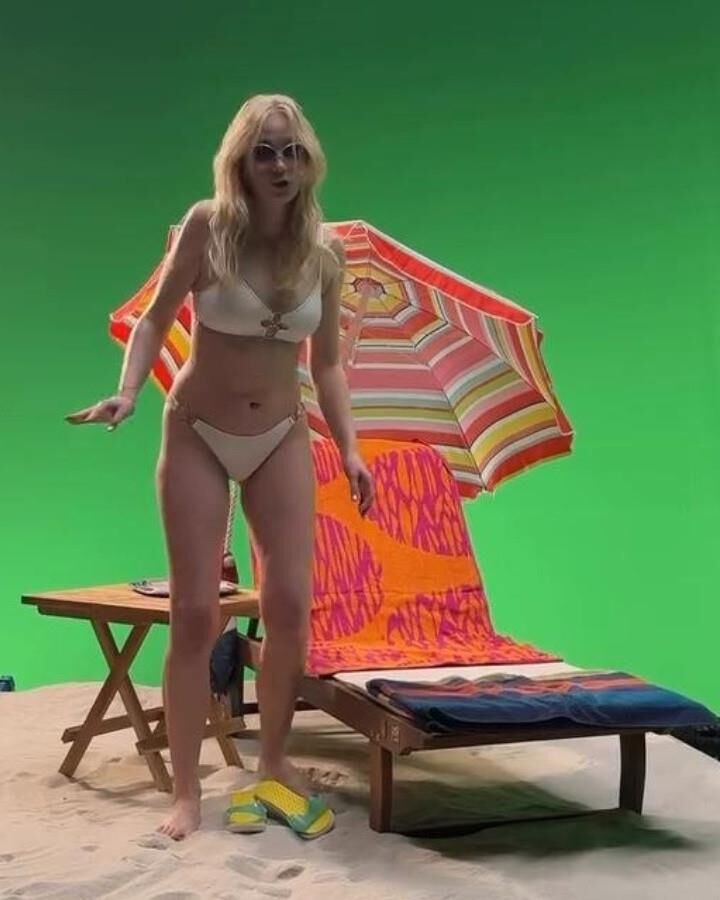 Anna Kaderavkova ()