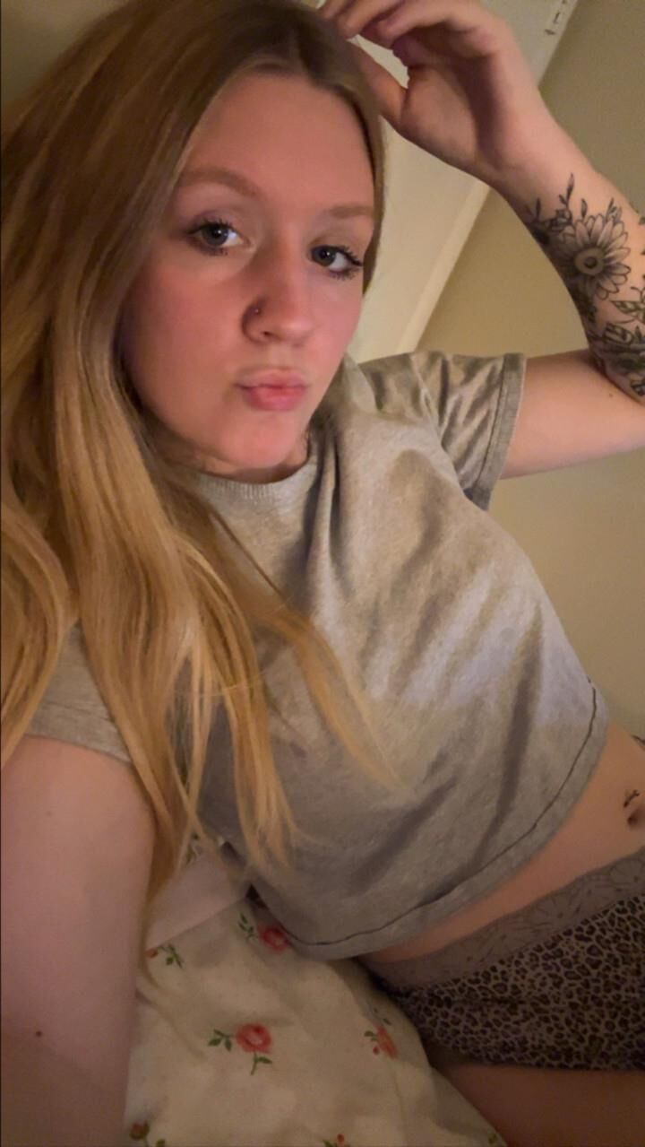  year old blonde Haley is a Snapchat slut