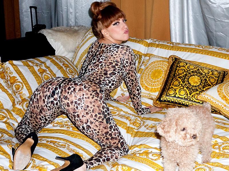 FOR NYLON LOVERS 