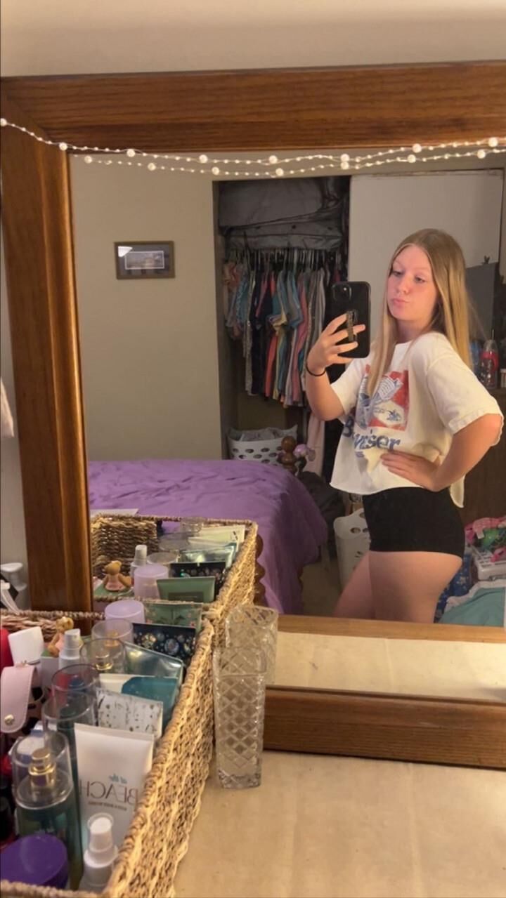  year old blonde Haley is a Snapchat slut