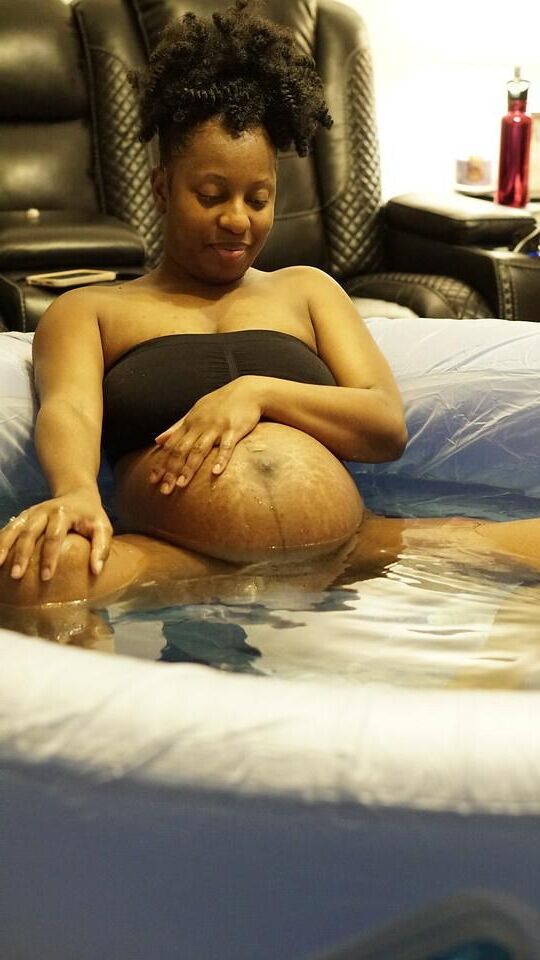 Labour pregnant mom 