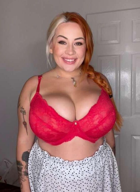 Tout enveloppé de la collection de lingerie Pawg