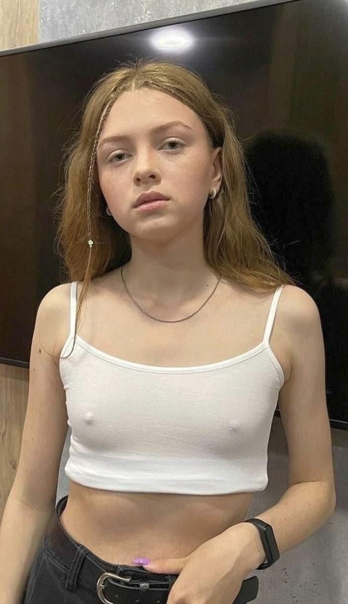 Elle sait clairement comment obtenir tout ce qu'elle veut!