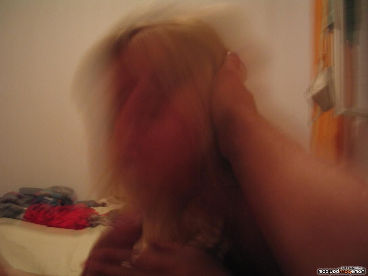 Ama sage petite amie blonde guillerette
