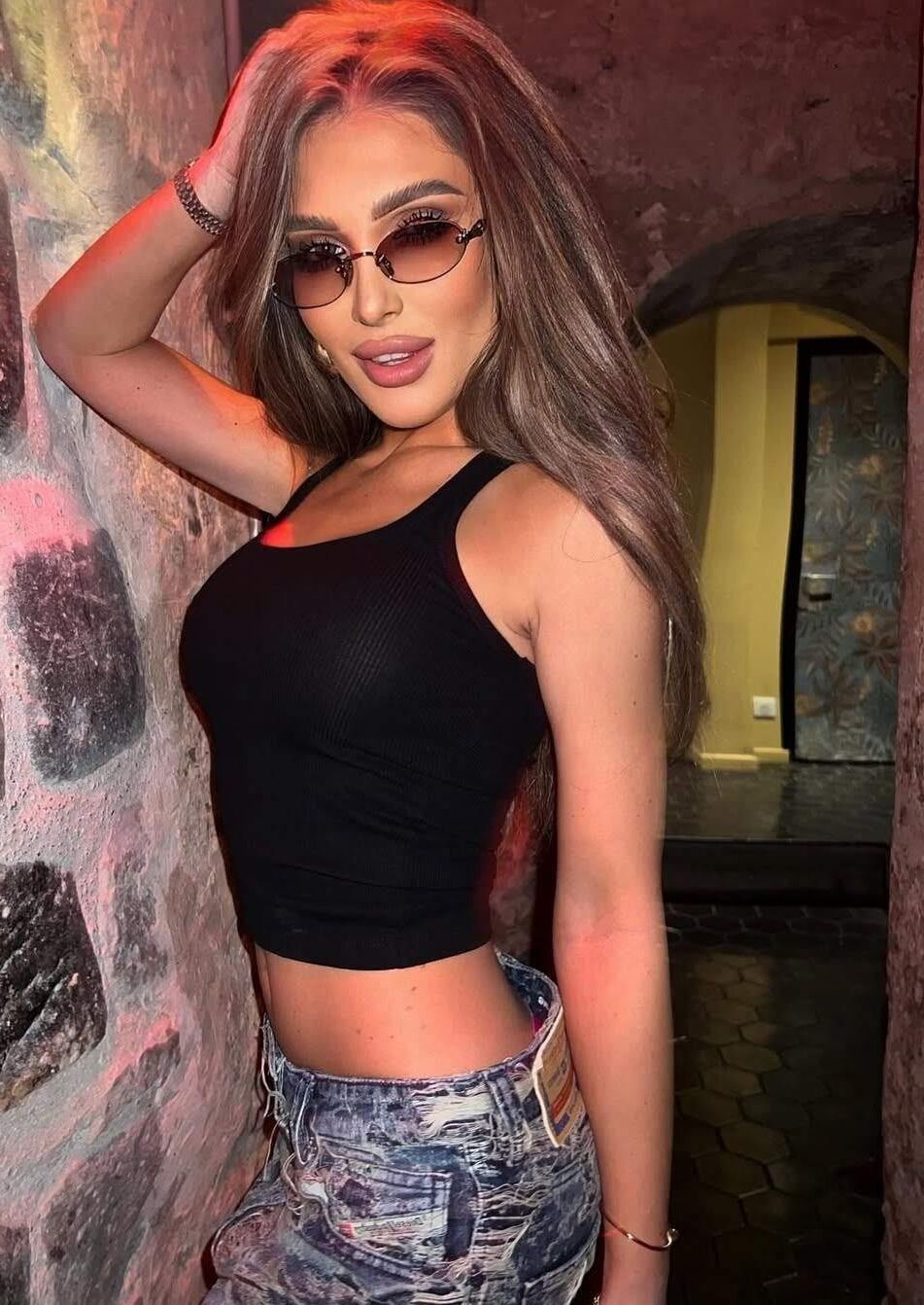 Bimbo roumain salope mihaela g