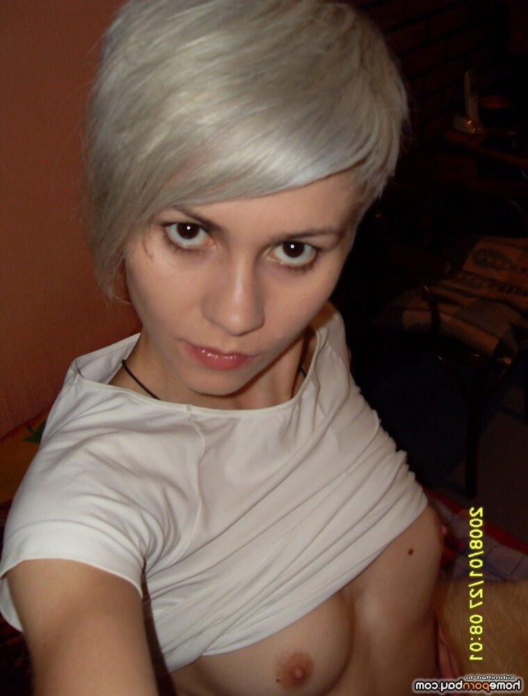 Ama minuscule pixie blanchie