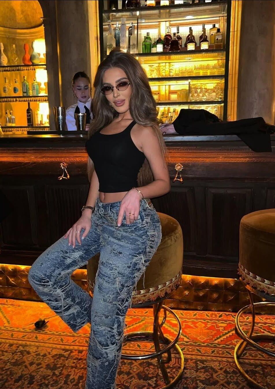 Bimbo roumain salope mihaela g