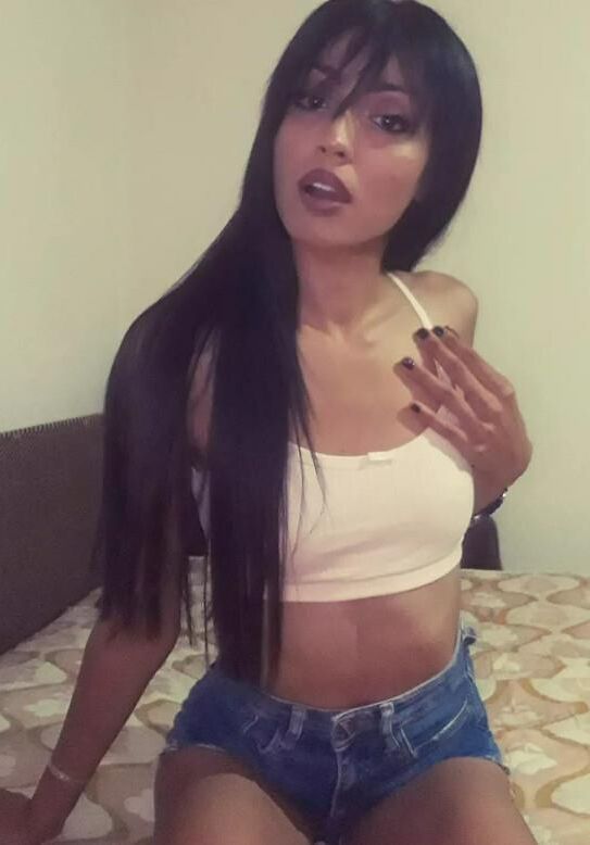 Serbian tight gypsy girl Maja tesna i uska cigancica