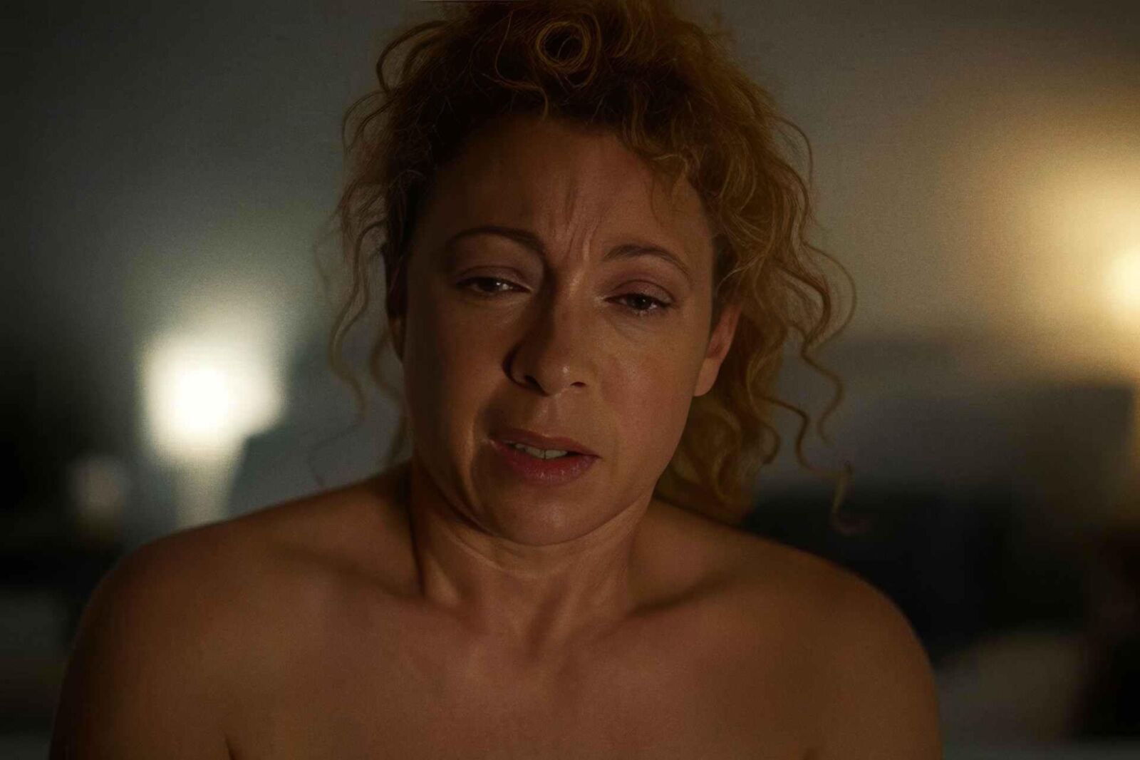 Alex Kingston hermosa agonía