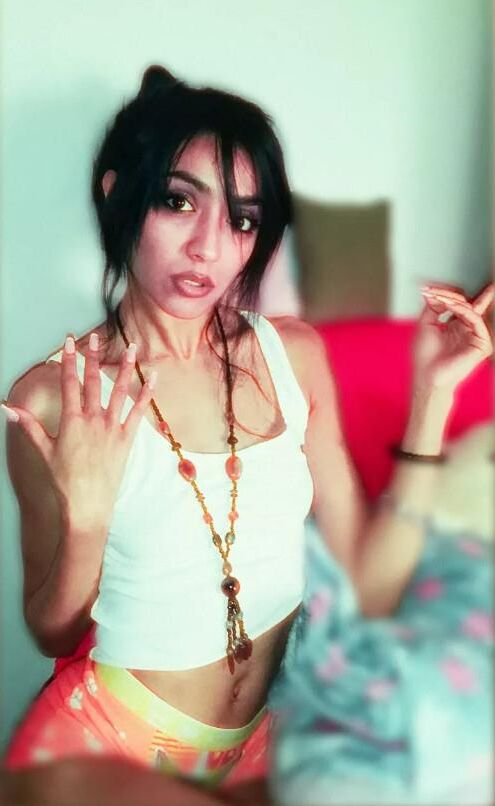 Serbian tight gypsy girl Maja tesna i uska cigancica