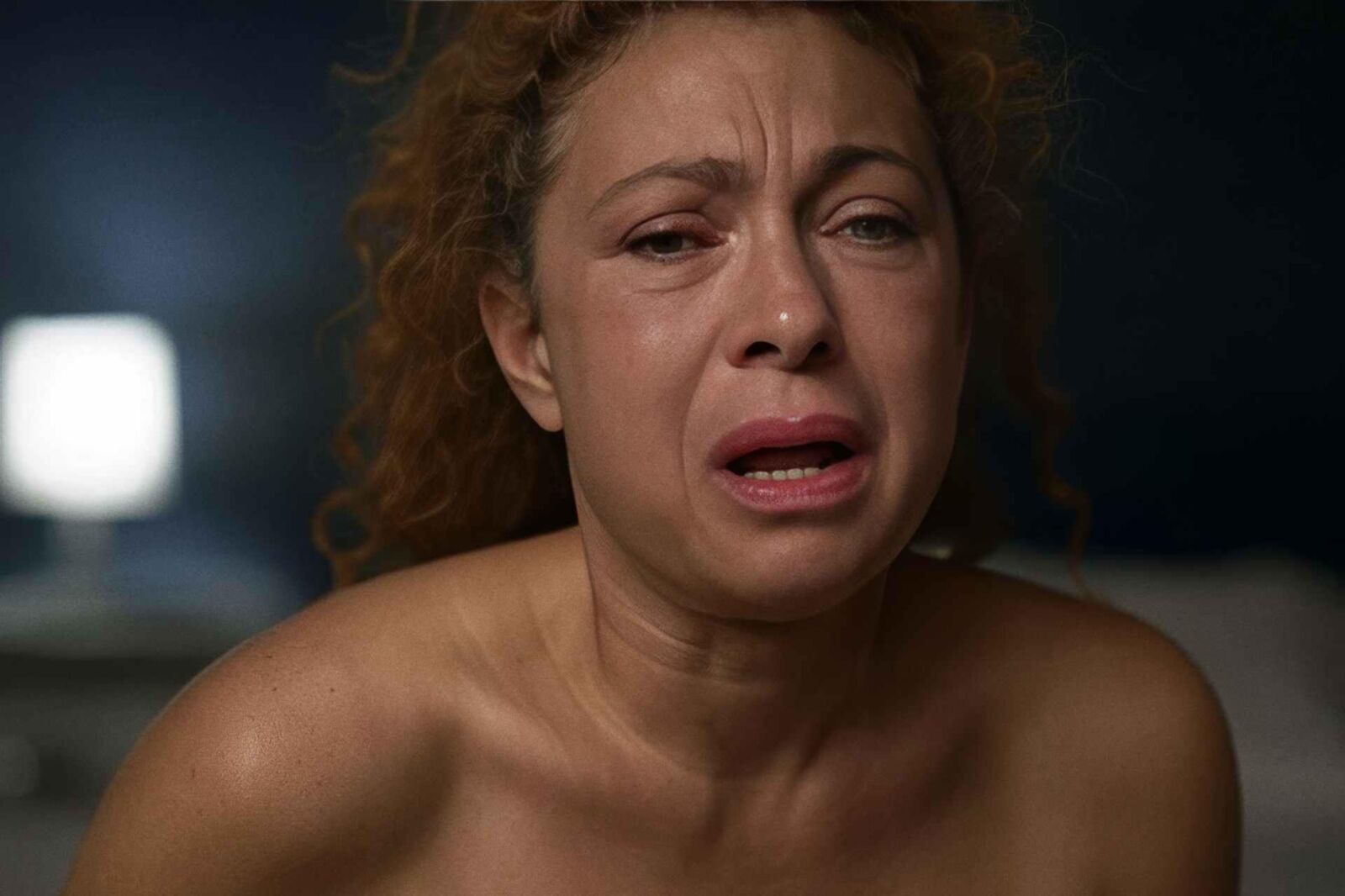 Alex Kingston hermosa agonía