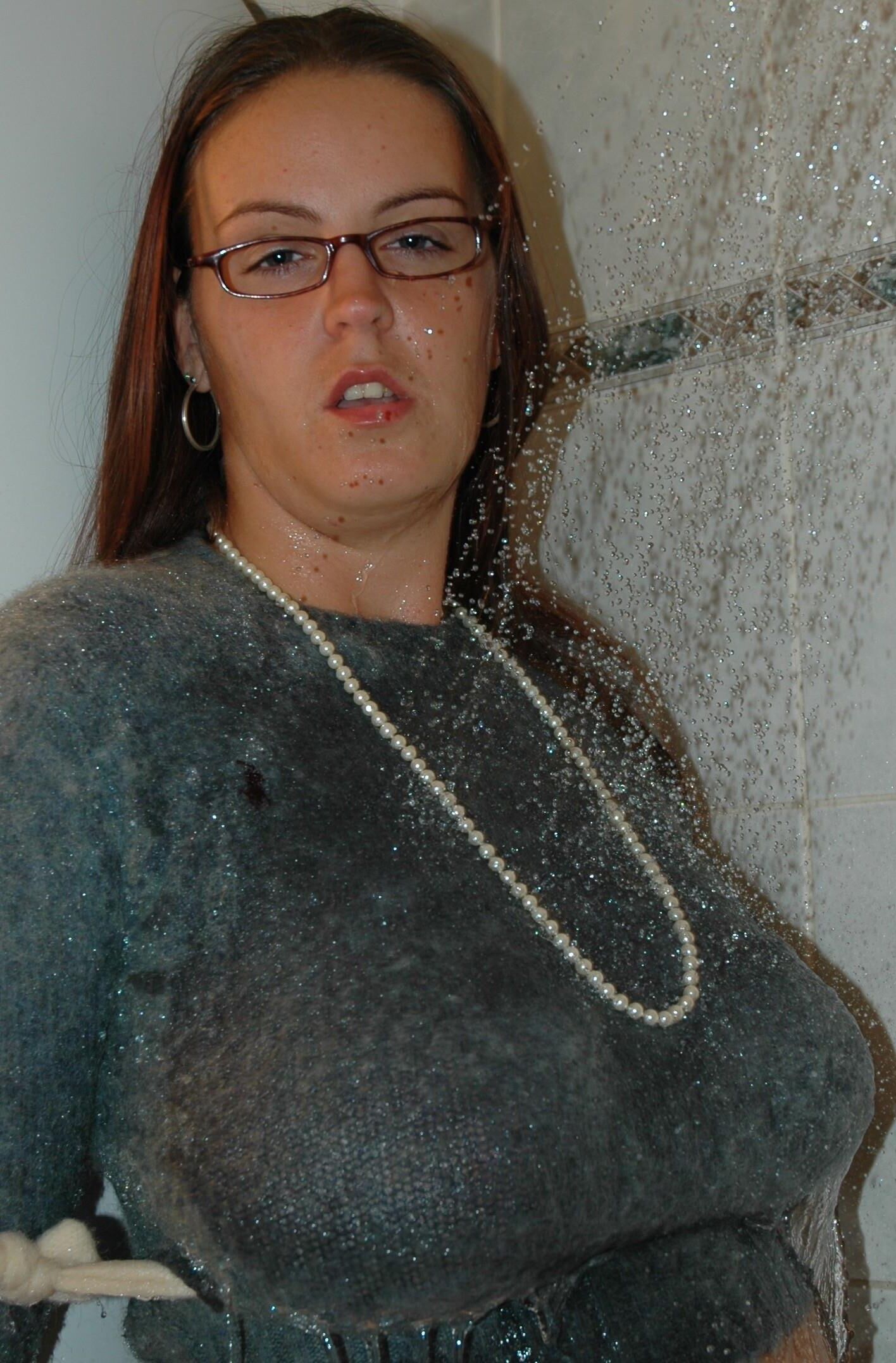 Sweatermeat Stars: ladies with shy tits!