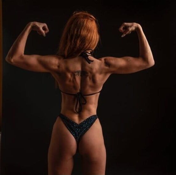 Iva Pazderkova ()