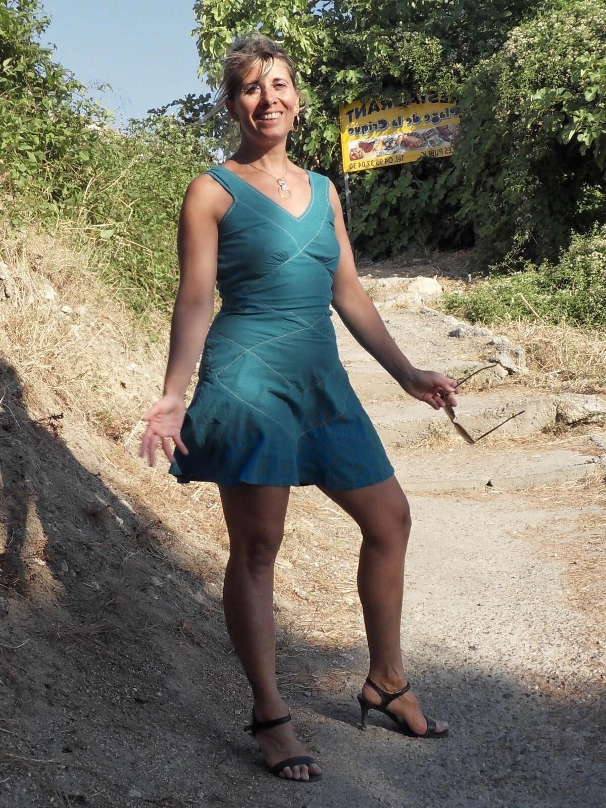 Lisa se Promene sans cullotte en corse