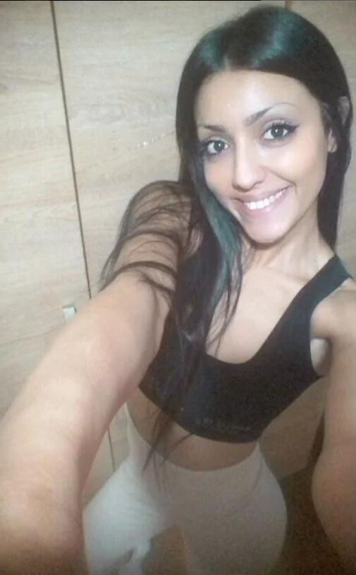 Serbian tight gypsy girl Maja tesna i uska cigancica