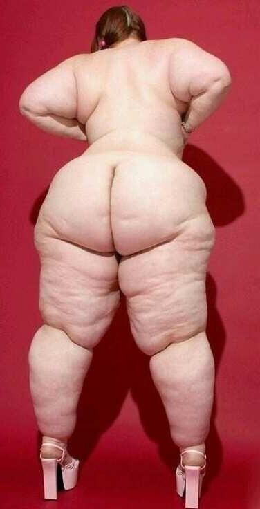 Ass Queen: BBW Gwen