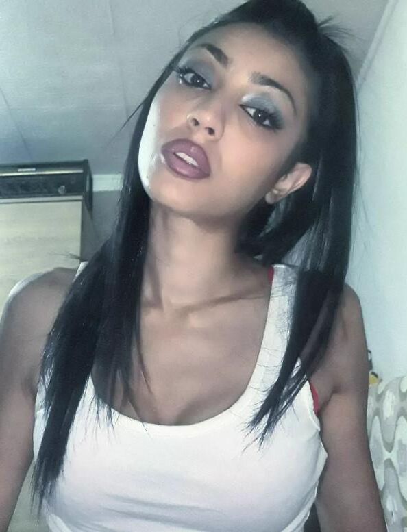 Serbian tight gypsy girl Maja tesna i uska cigancica