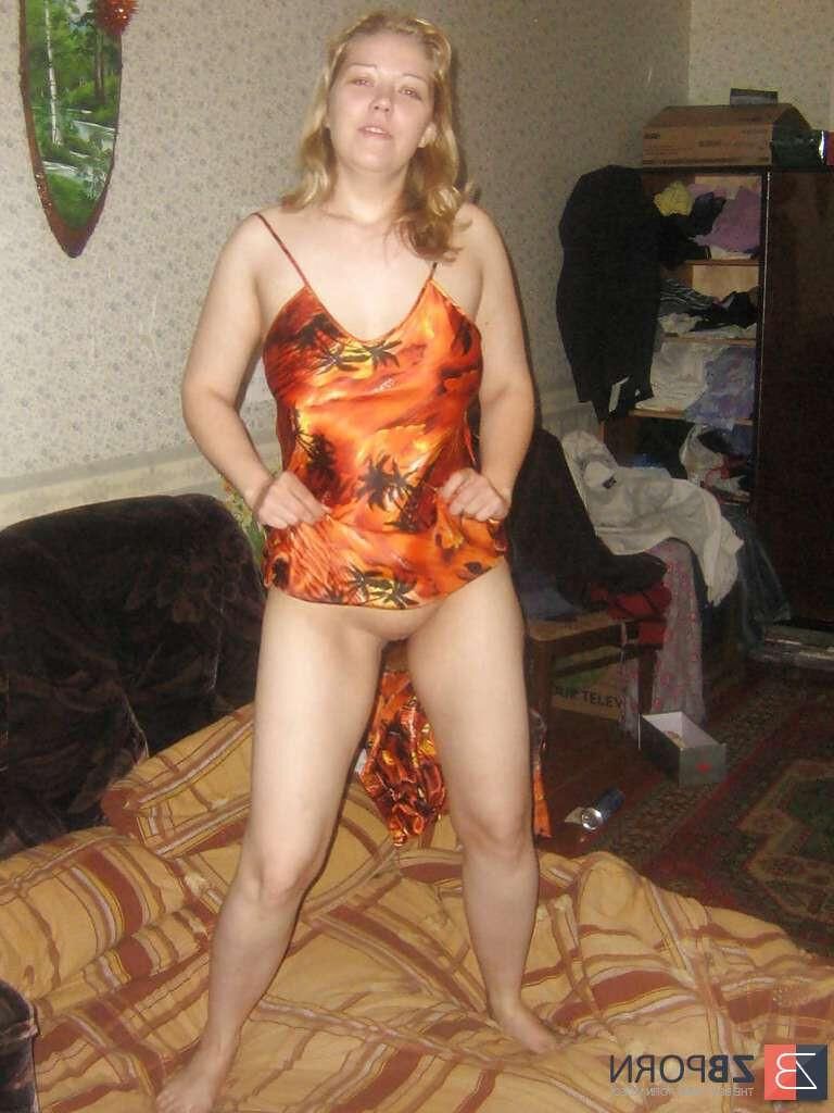 Teacher Anyuta from Velikiy Novogrod in Russa used to be naked