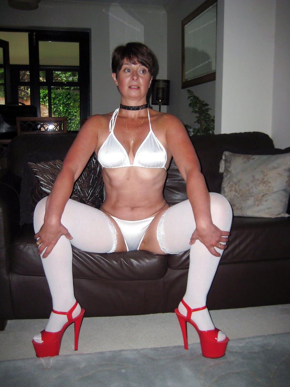 FOR NYLON LOVERS 