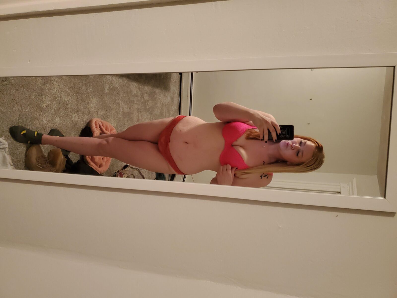 WebSlut Lauren expuso