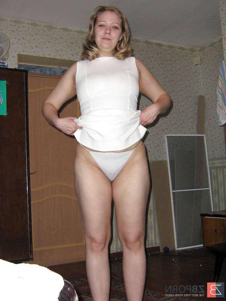 Teacher Anyuta from Velikiy Novogrod in Russa used to be naked