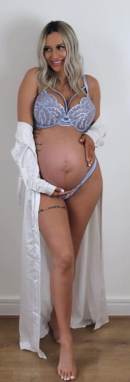Poder rubio preggo