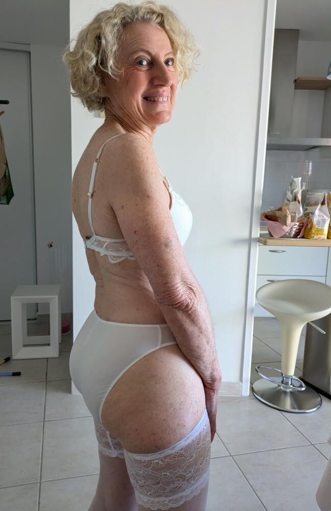 French wife with an ass