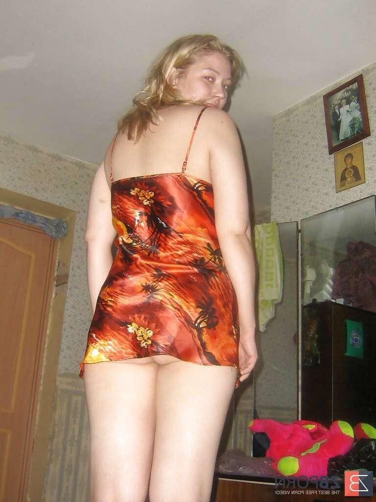 Teacher Anyuta from Velikiy Novogrod in Russa used to be naked