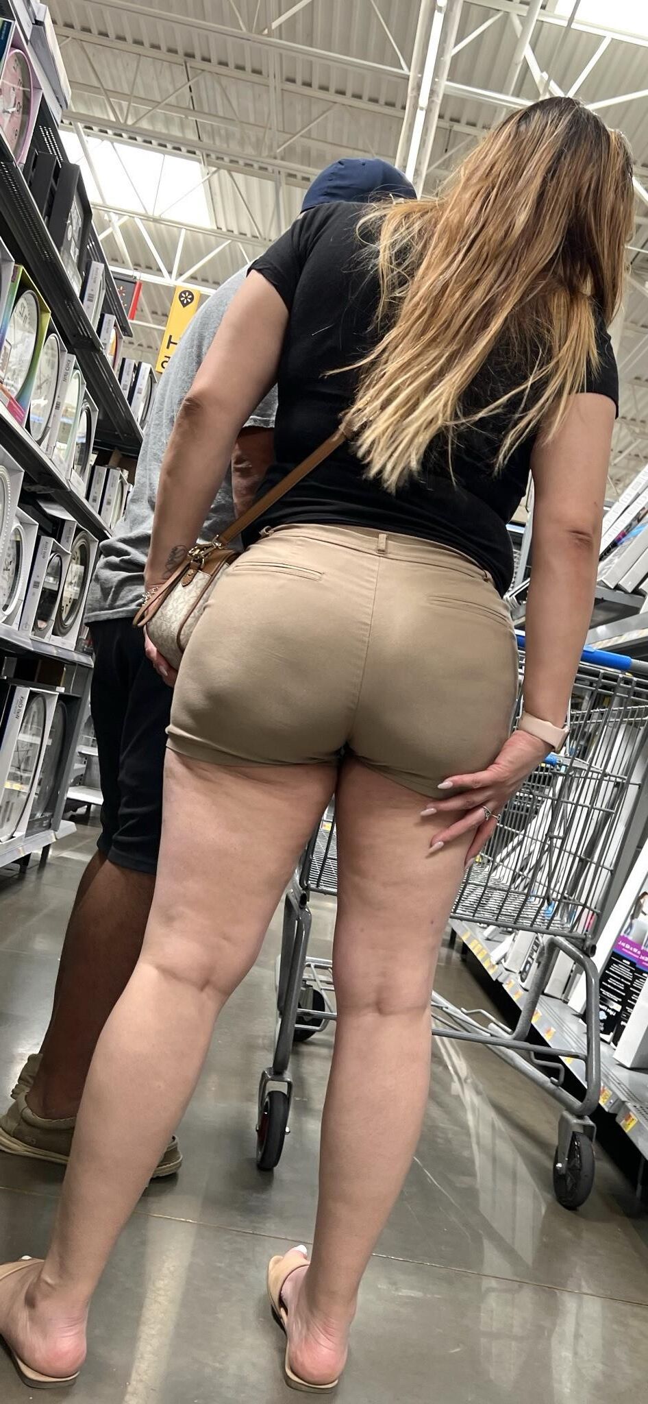 Sorda grande e candideira de shorts de bunda Milf