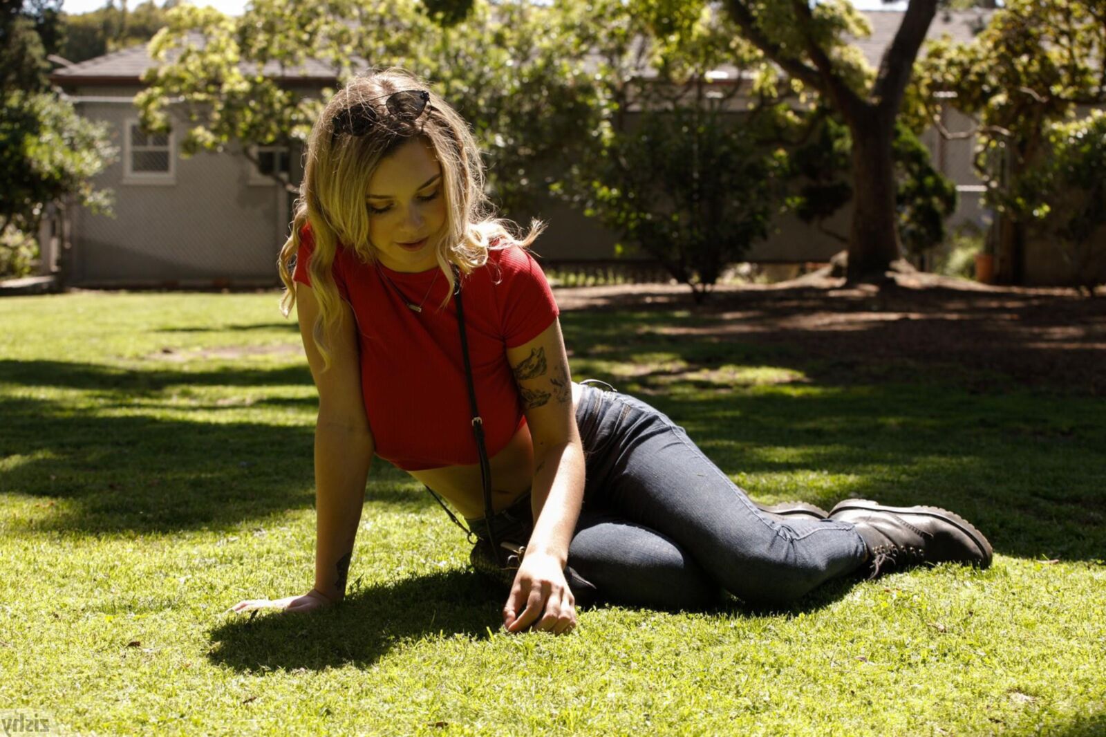 Gabbie Carter amante del asiento trasero