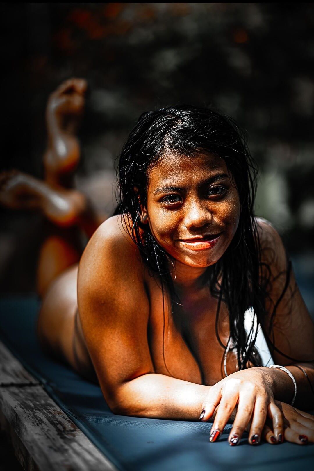Deliciosa prostituta indonésia curvilínea
