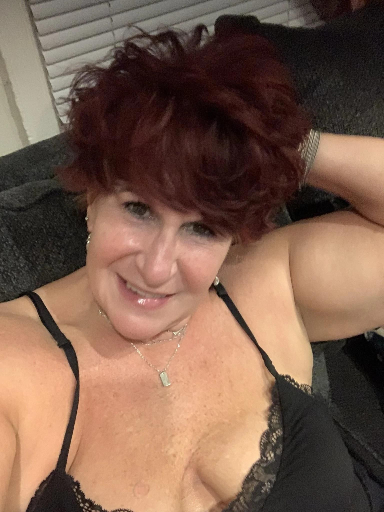 PlussizeBigBooty зрелый Camgirl