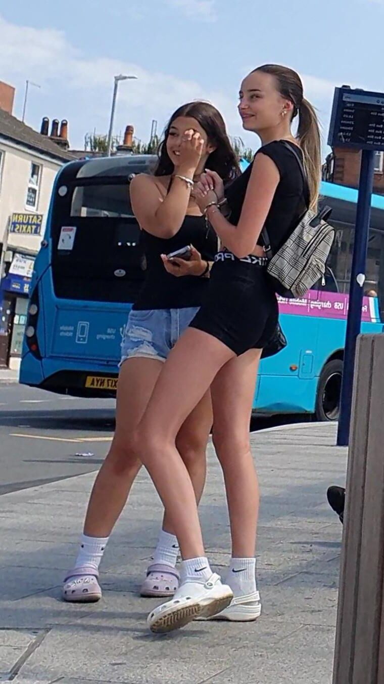 [CANDID] DOIS SUPERS SUPERSES CHAV