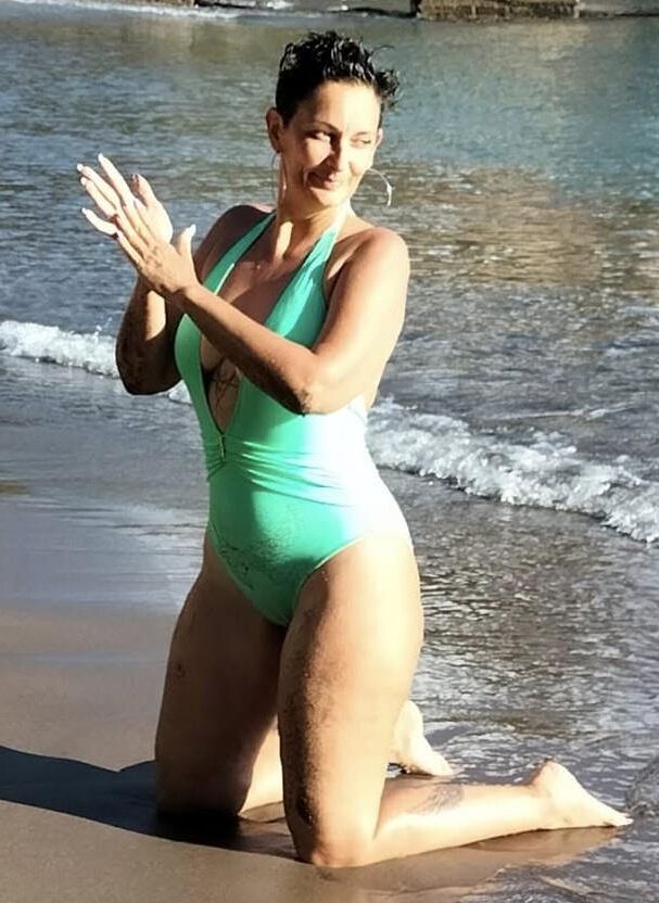 Puta francesa milf tetas grandes krystel bonne milf gros nichons